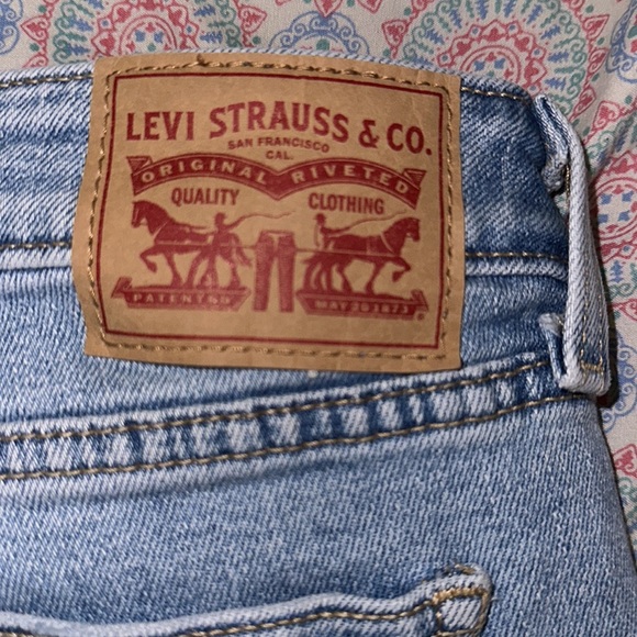 Women’s Levi  Superlow Bootcut Jeans - Picture 4 of 4